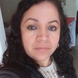 Meet your Posher, Raquel